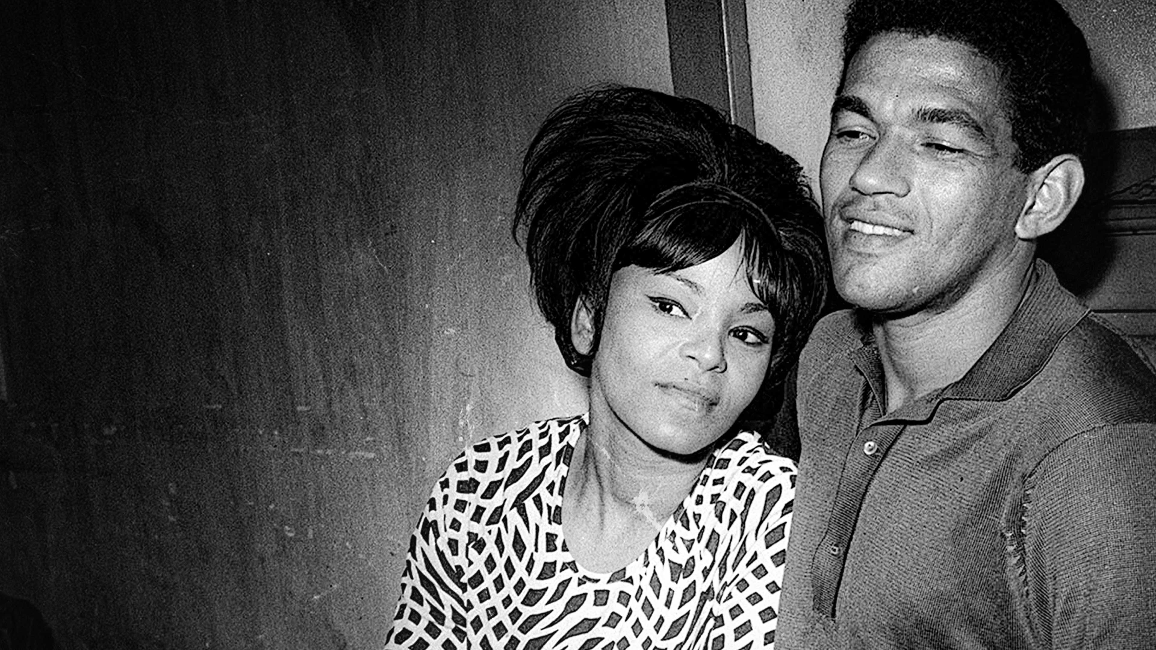 Cena de Elza & Mané: Amor em Linhas Tortas