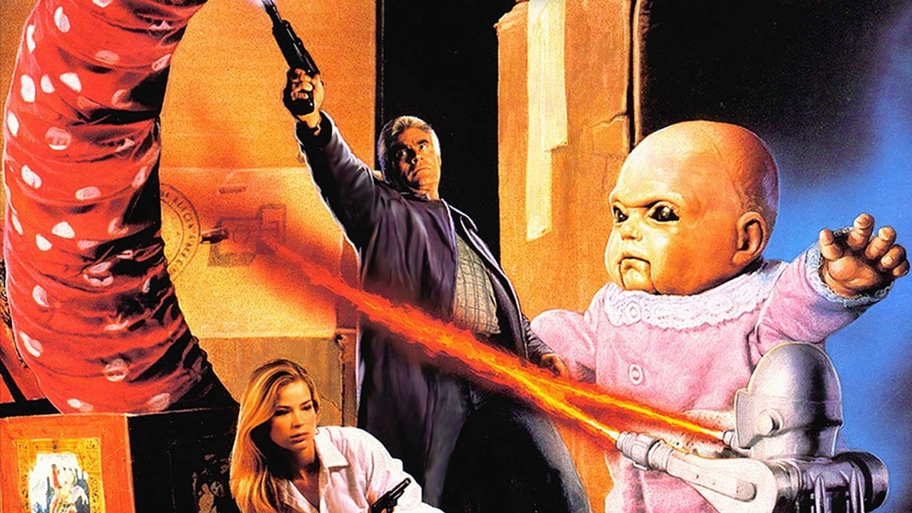 Cena do filme Dollman Contra os Brinquedos Diabólicos