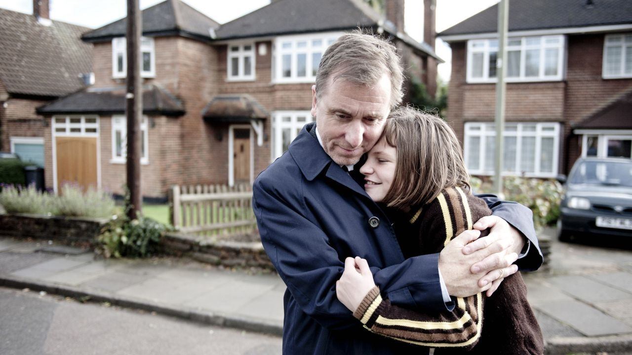 Cena do filme Broken