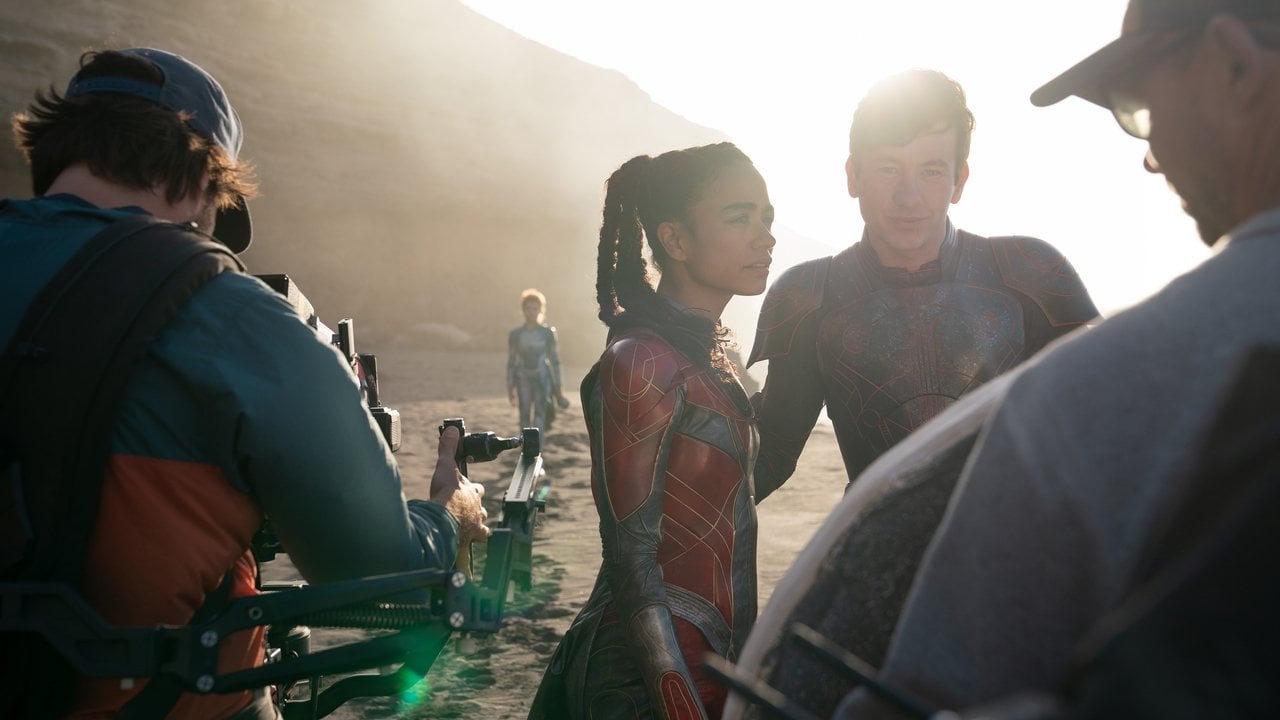 Cena do filme Nos Bastidores de Eternos