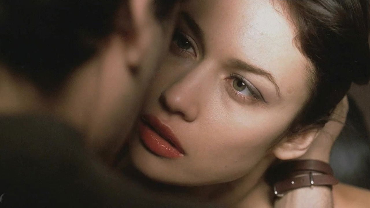 Cena do filme A Marca da Serpente