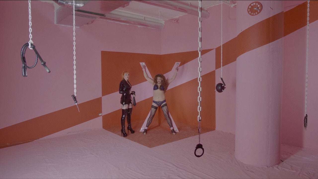 Cena do filme Holy Trinity