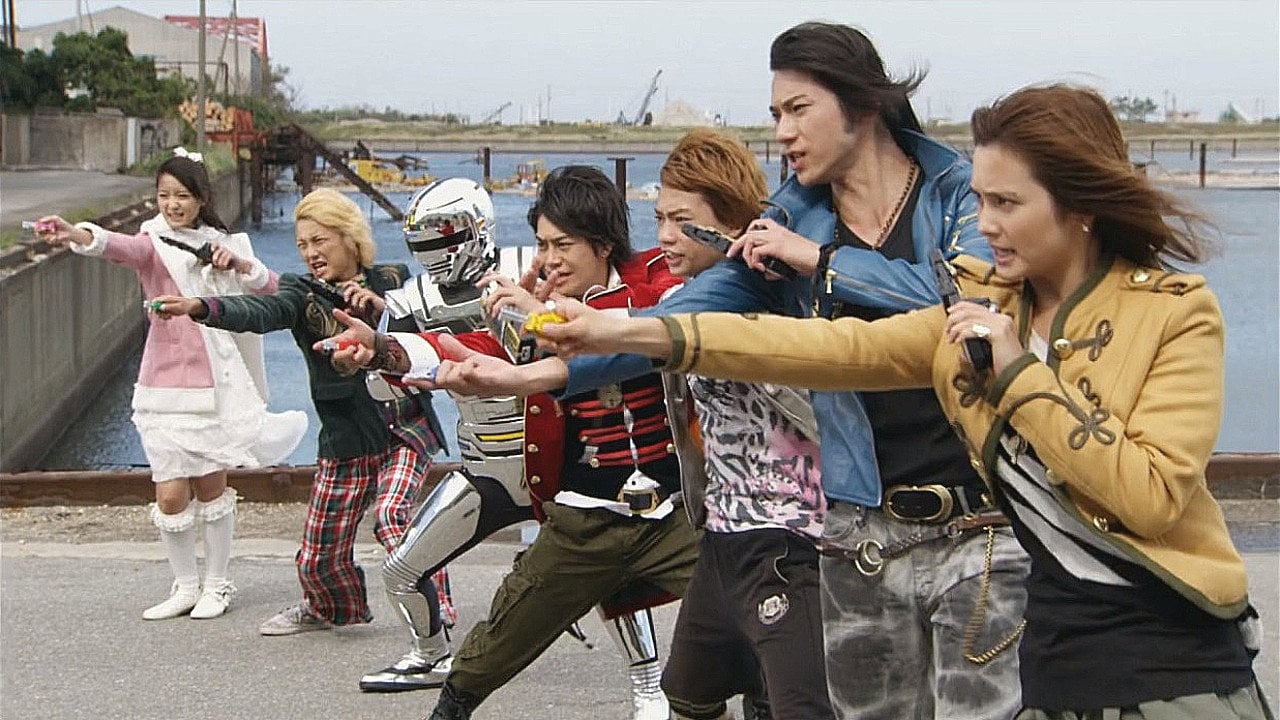 Cena do filme Gokaiger Vs Gavan: O Filme